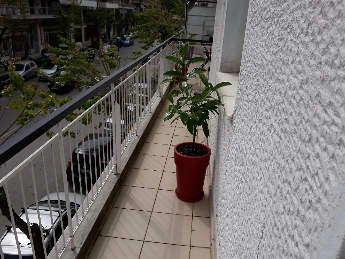 Apartament Romantically Allured Studio Next To The Center Salonic